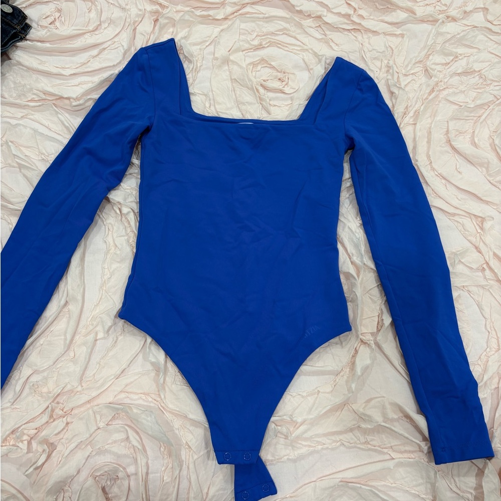 Aritzia contour square neck bodysuit
